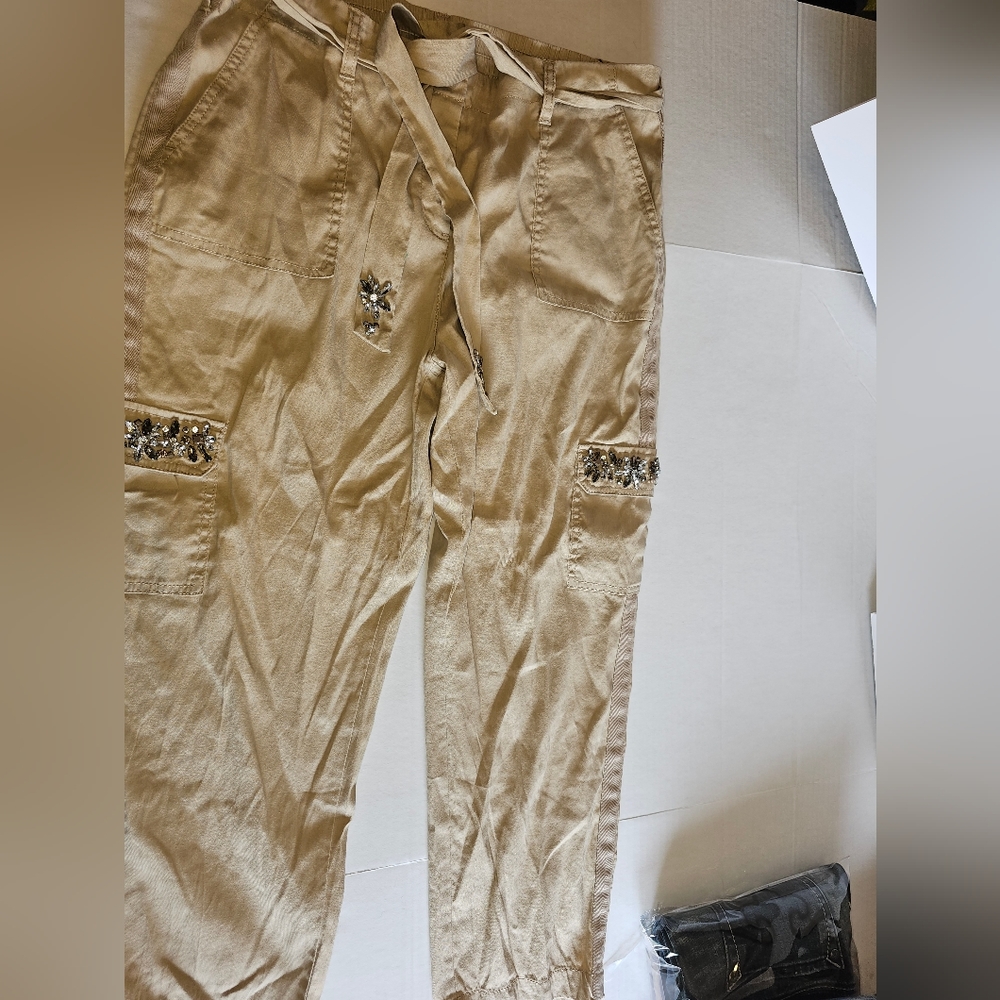Womens Chicos capris. Size 2. Great condition
